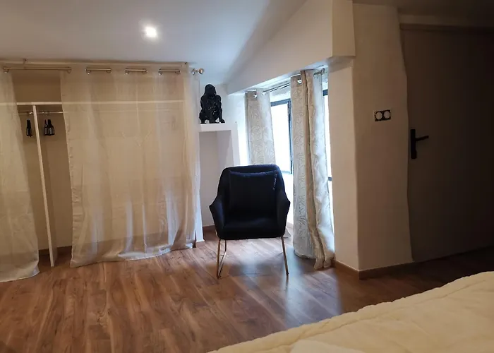 Le Clos Barbacane Apartment