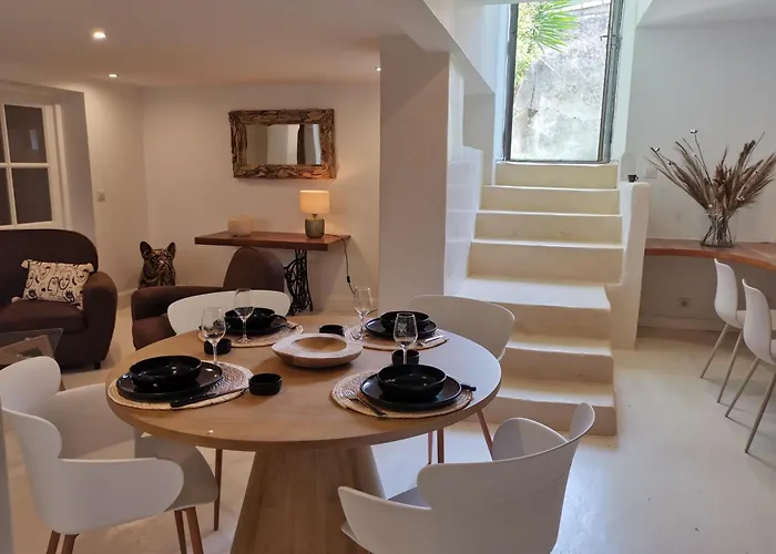 Le Clos Barbacane Apartment *